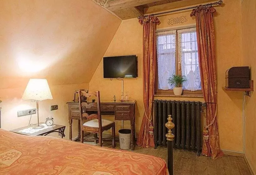 Romantikzimmer, Historik Hotel Gotisches Haus Garni