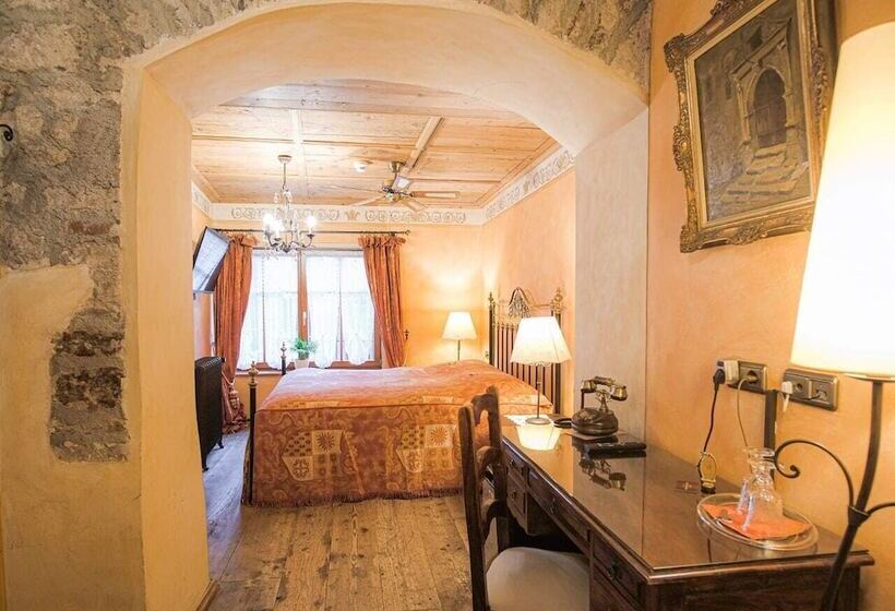 Romantikzimmer, Historik Hotel Gotisches Haus Garni