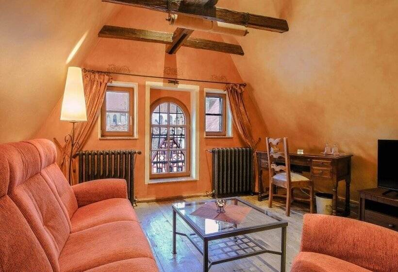 جناح, Historik Hotel Gotisches Haus Garni