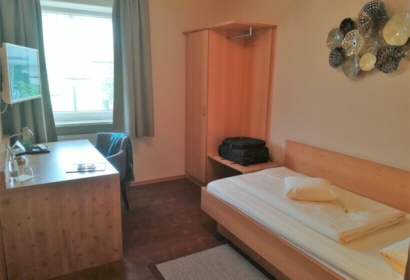 غرفة قياسية ثلاثية, Landgasthof Euringer