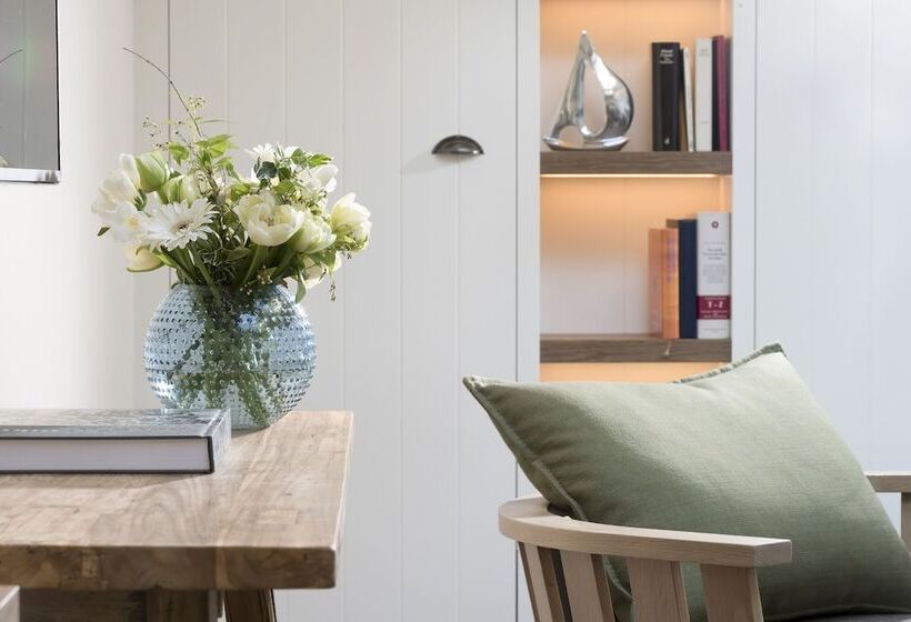 Люкс, Loev   Vela Hotels