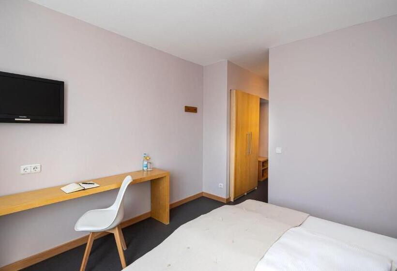 اتاق اکونومی, Mainhaus Stadthotel Frankfurt