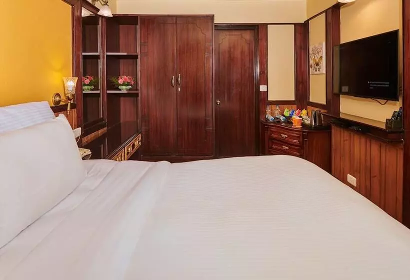 Family Room, Mayfair Darjeeling