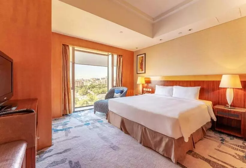 Deluxe Suite, Park Plaza Beijing Wangfujing
