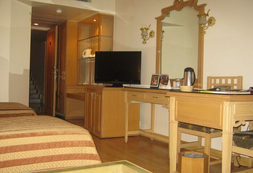 Номер Superior, The Pride Hotel, Nagpur