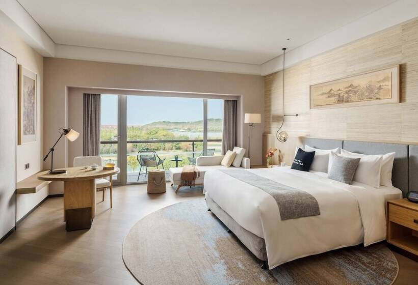 스탠다드 룸 더블 침대, The Yuluxe Sheshan, Shanghai, A Tribute Portfolio