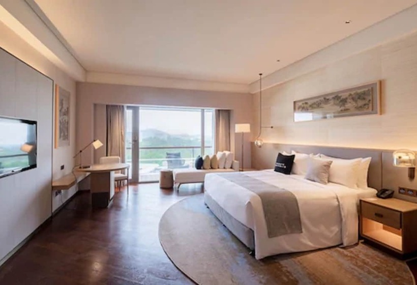 디럭스 룸 도시 전망, The Yuluxe Sheshan, Shanghai, A Tribute Portfolio