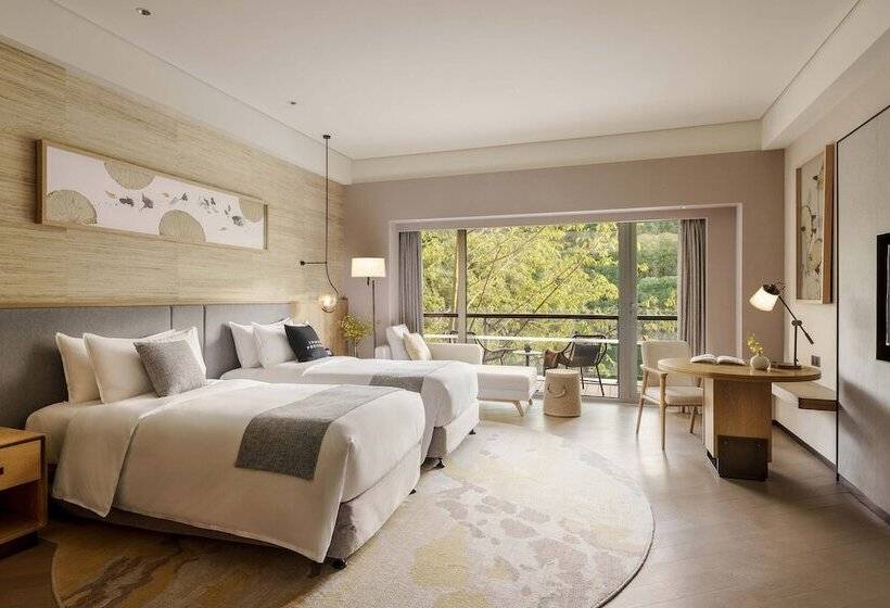 디럭스 룸 도시 전망, The Yuluxe Sheshan, Shanghai, A Tribute Portfolio