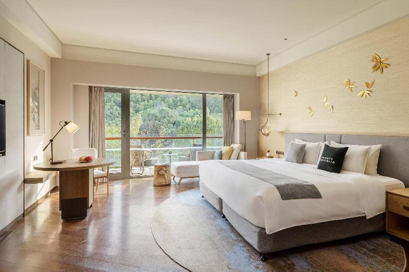 디럭스 룸 킹사이즈 침대, The Yuluxe Sheshan, Shanghai, A Tribute Portfolio