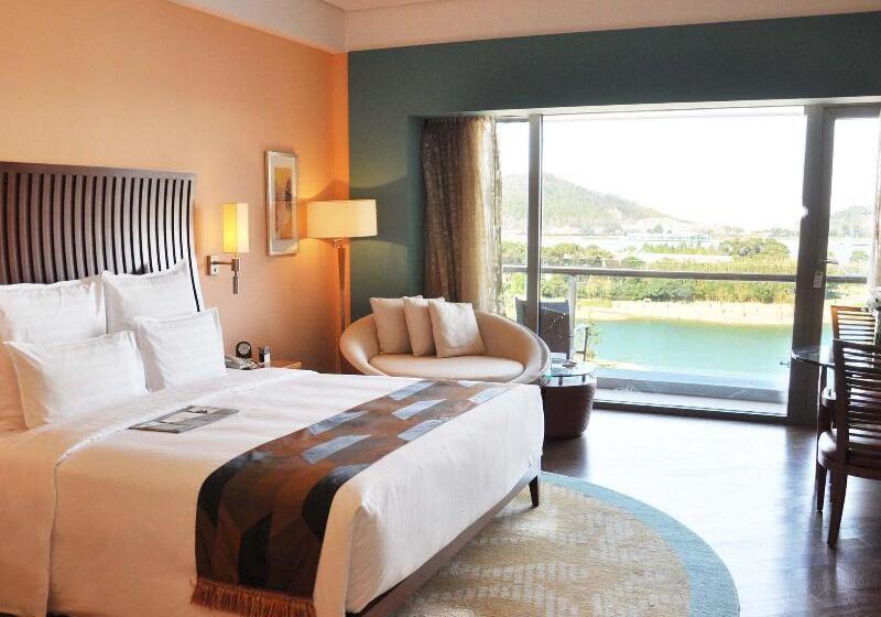 스탠다드 룸 호수 전망, The Yuluxe Sheshan, Shanghai, A Tribute Portfolio