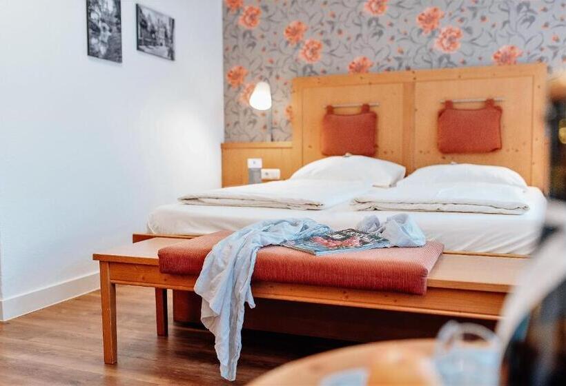 Номер Комфорт, Löwen Hotel & Restaurant