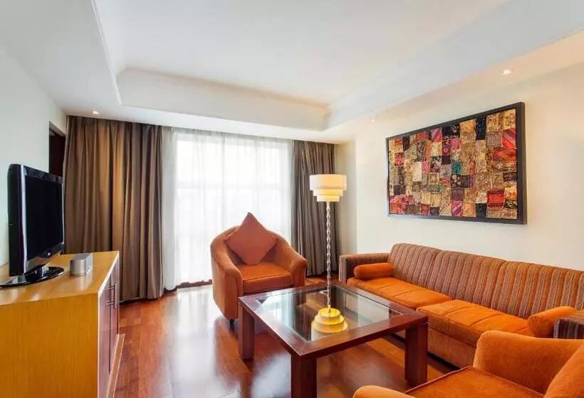 سوییت سوپریور, Novotel Semarang