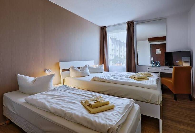스탠다드 트리플 룸, Regiohotel Leipzig West