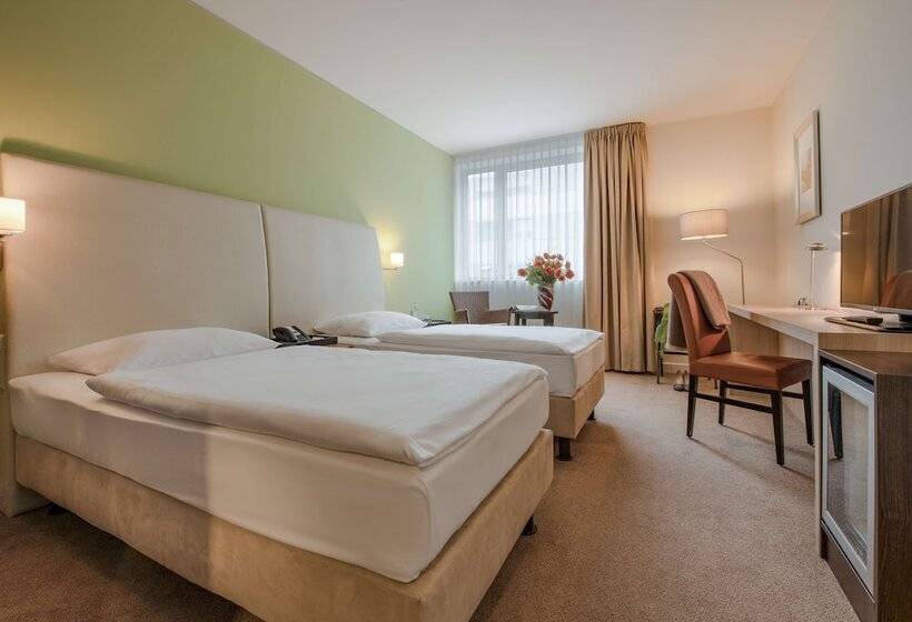 Номер Стандарт, Tulip Inn Hotel Düsseldorf Arena