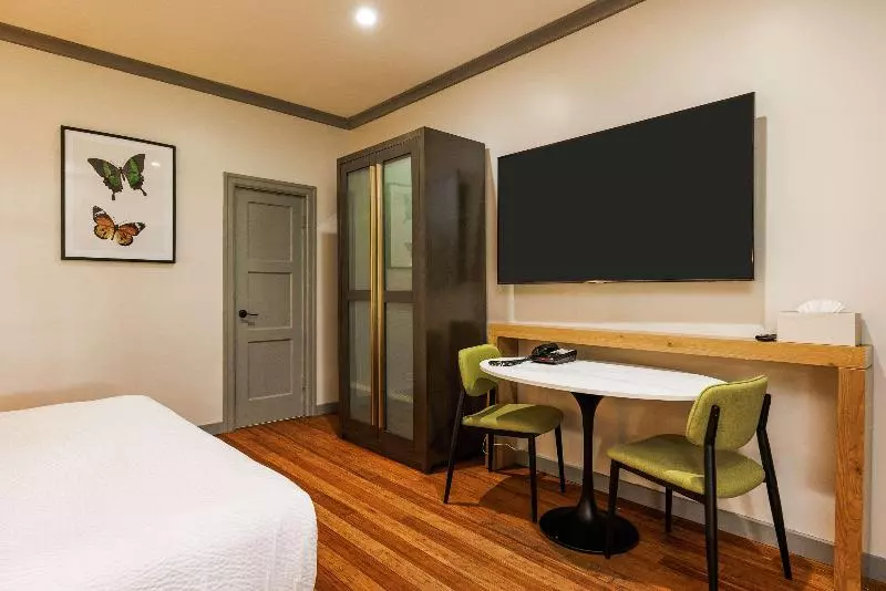 اتاق خانوادگی, Blu Hotel Almansa