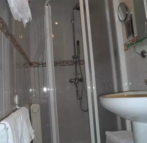 Standardzimmer, Hostal Coruña