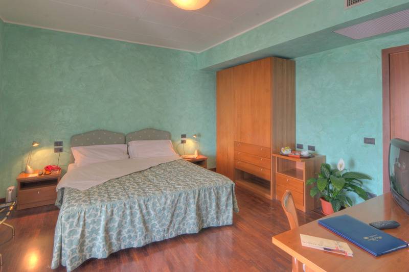اتاق استاندارد, 3 Querce