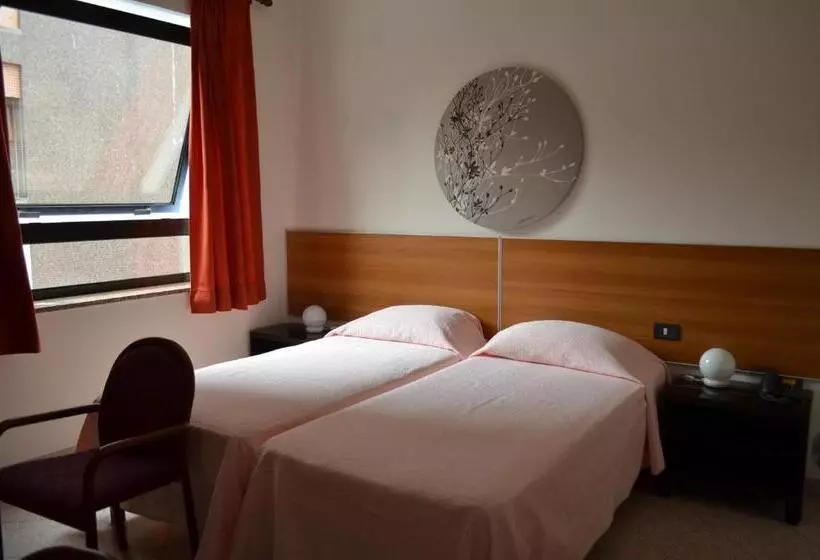 اتاق استاندارد, Adria