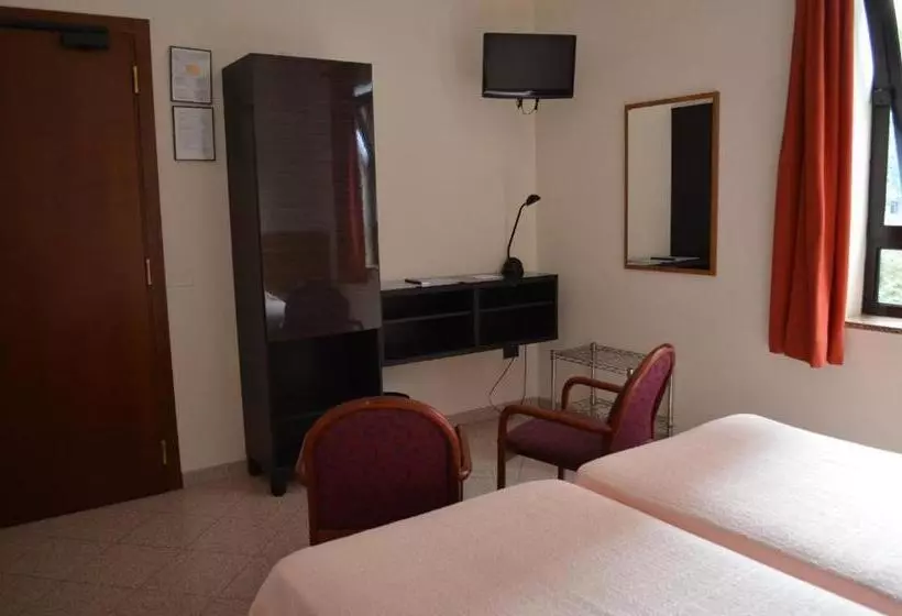 اتاق استاندارد, Adria
