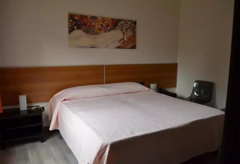 اتاق استاندارد, Adria