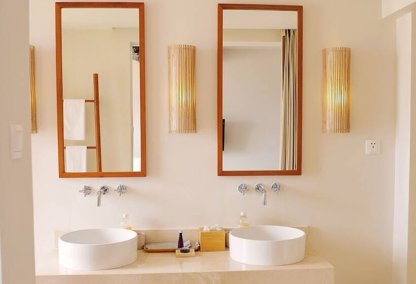 Familie Studio, Avani Quy Nhon Resort