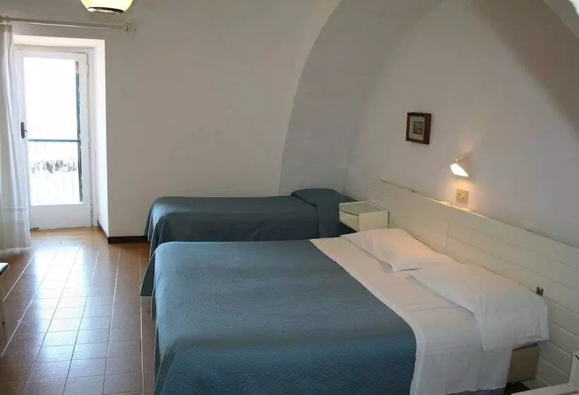 スタンダード４人部屋, Baia Di Puolo