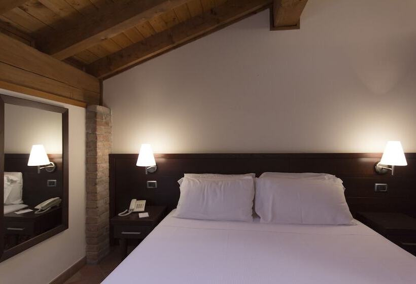 غرفة قياسية, Country Hotel Castelbarco