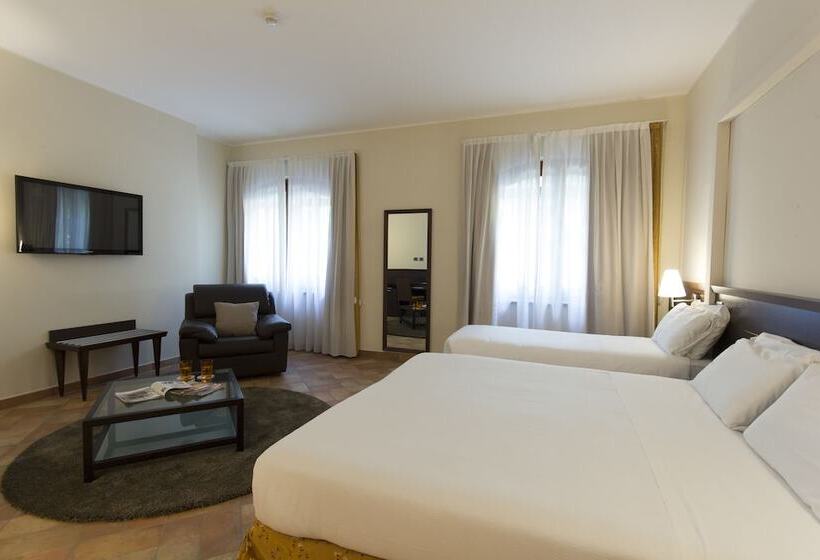 غرفة قياسية ثلاثية, Country Hotel Castelbarco