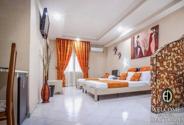 غرفة قياسية رباعية, Daytona Palace