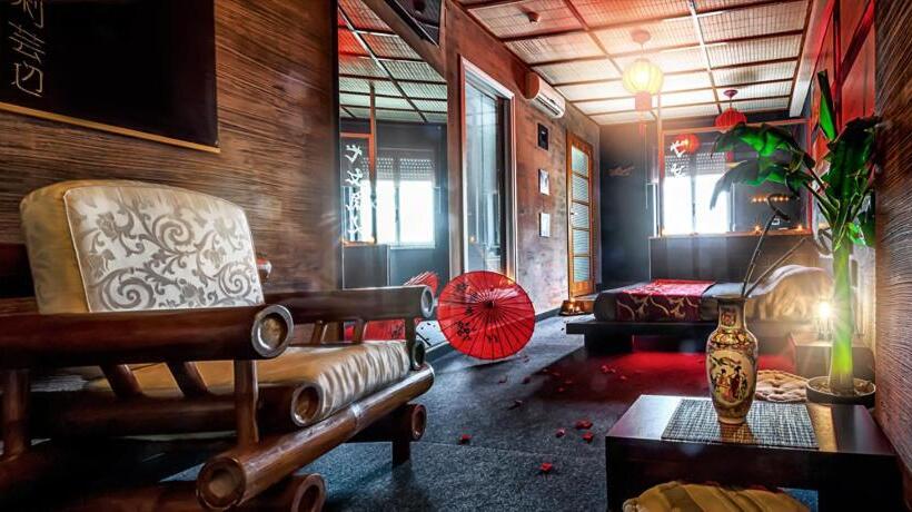 جناح ديلوكس, Daytona Palace