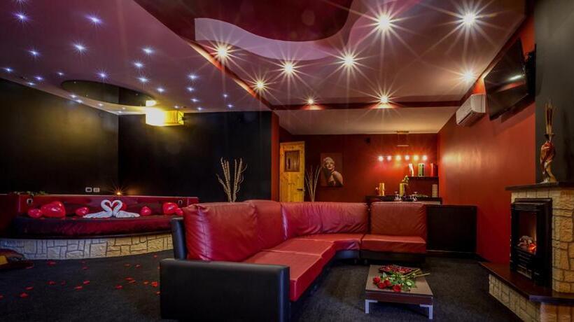 جناح ديلوكس, Daytona Palace