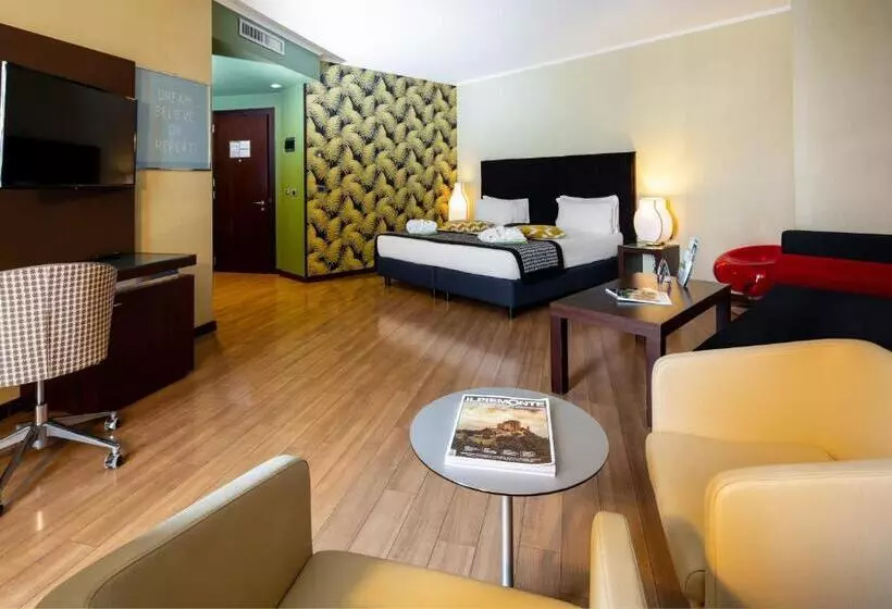 اتاق خانوادگی, Holiday Inn Turin Corso Francia, An Ihg