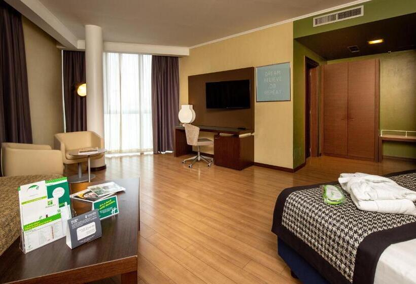 جناح, Holiday Inn Turin Corso Francia, An Ihg