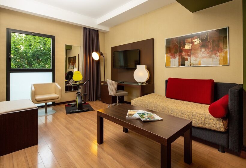 جناح, Holiday Inn Turin Corso Francia, An Ihg