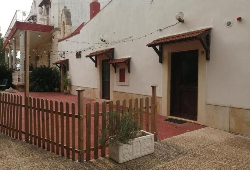 דירת שלושה חדרים, Holiday Residence