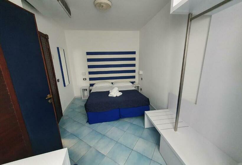 エコノミールーム, Il Faro