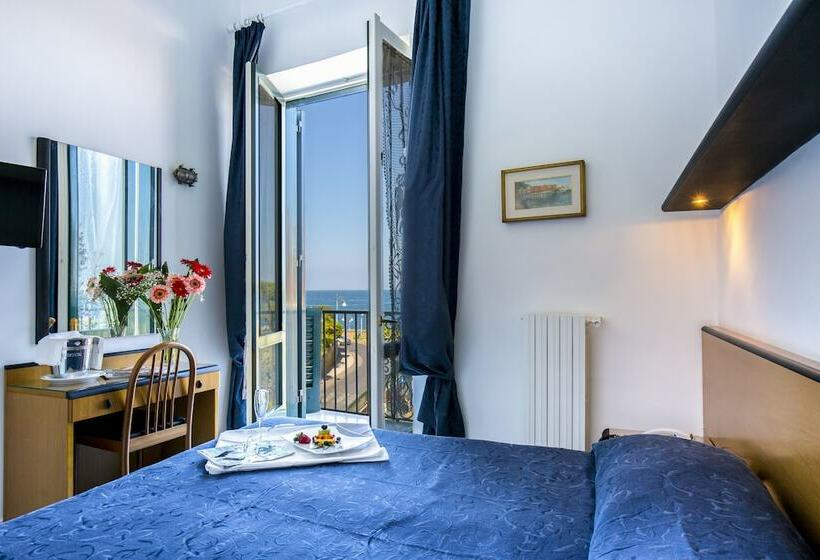 Triple Room Sea View, Il Faro