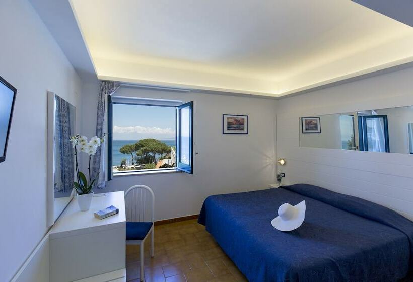 Triple Room Sea View, Il Faro