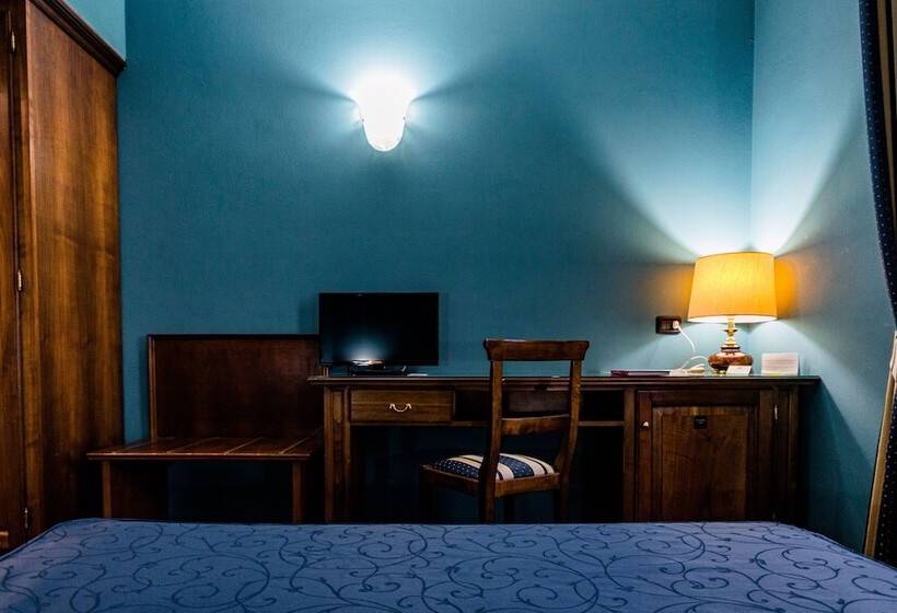 اتاق کلاس بیزنس, Lucrezia Borgia