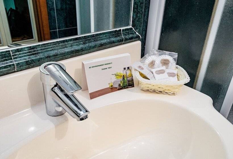 اتاق لوکس یک تخته, Lucrezia Borgia