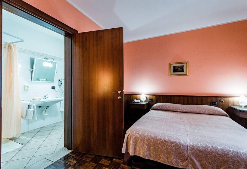 اتاق استاندارد, Lucrezia Borgia