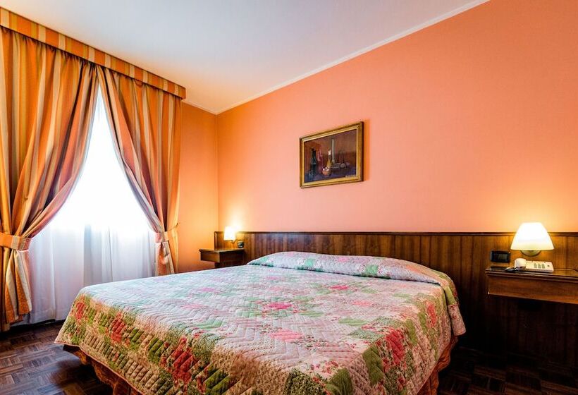 اتاق استاندارد, Lucrezia Borgia