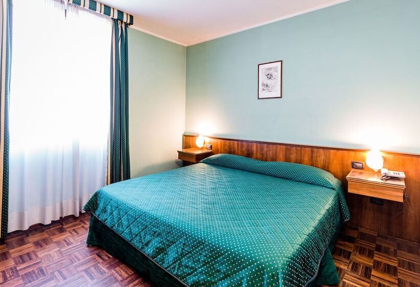 اتاق استاندارد, Lucrezia Borgia