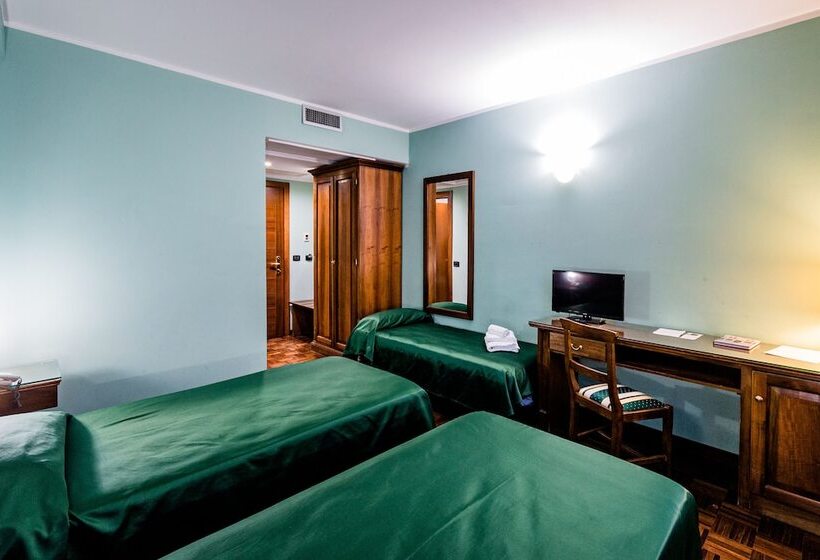 اتاق استاندارد سه نفره, Lucrezia Borgia