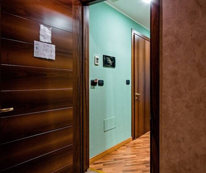 اتاق لوکس, Lucrezia Borgia