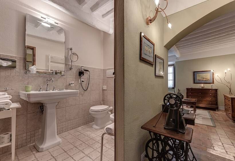 Президентский Люкс, Palazzo Del Capitano Wellness & Relais   Luxury Borgo Capitano Collection