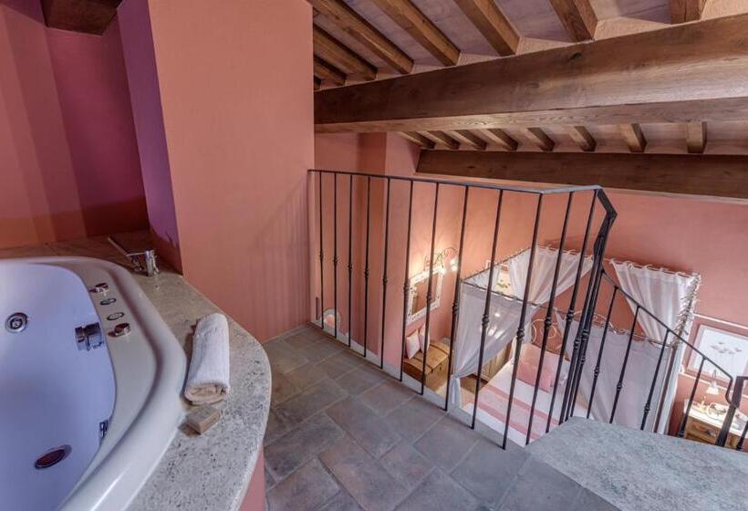 Люкс с гидромассажем, Palazzo Del Capitano Wellness & Relais   Luxury Borgo Capitano Collection