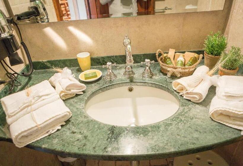 Четырехместный Номер Superior, Palazzo Del Capitano Wellness & Relais   Luxury Borgo Capitano Collection