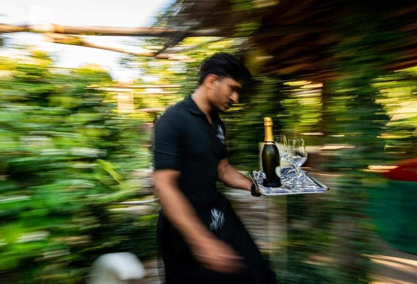 Люкс Кровать Кинг, Palazzo Del Capitano Wellness & Relais   Luxury Borgo Capitano Collection