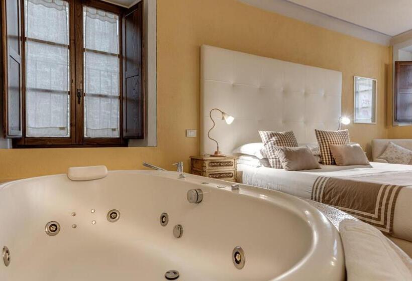 ハイドロマッサージバス付きジュニアスイート, Palazzo Del Capitano Wellness & Relais   Luxury Borgo Capitano Collection